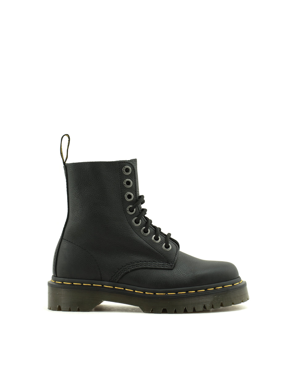 Dr Martens★1460 PASCAL BEX★BLACK PISA★8ホール★兼用 1460 Bex Pisa Leather Lace Up Boots in Black | Dr. Martens