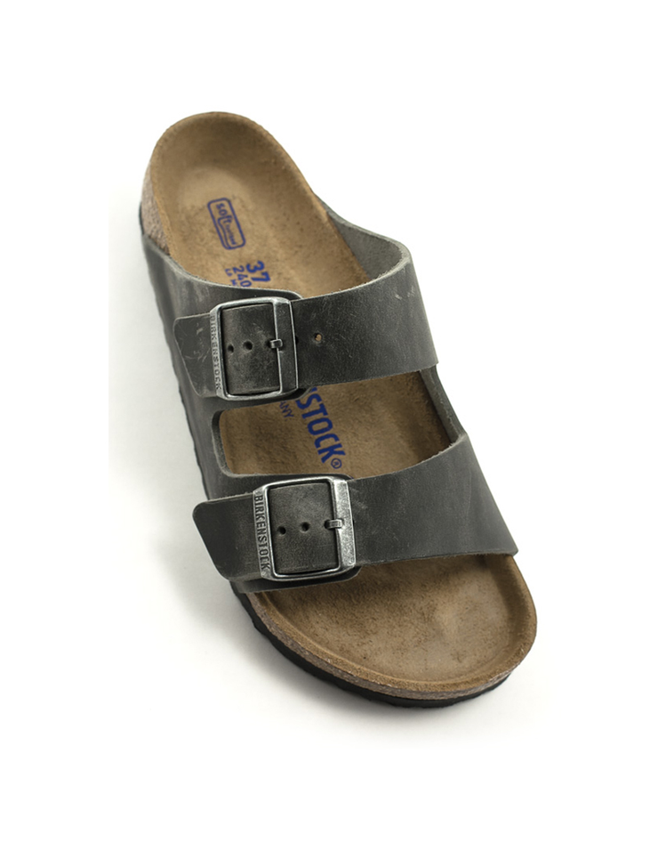 Birkenstock — Arizona Waxy Leather Soft Footbed - Iron Regular Width