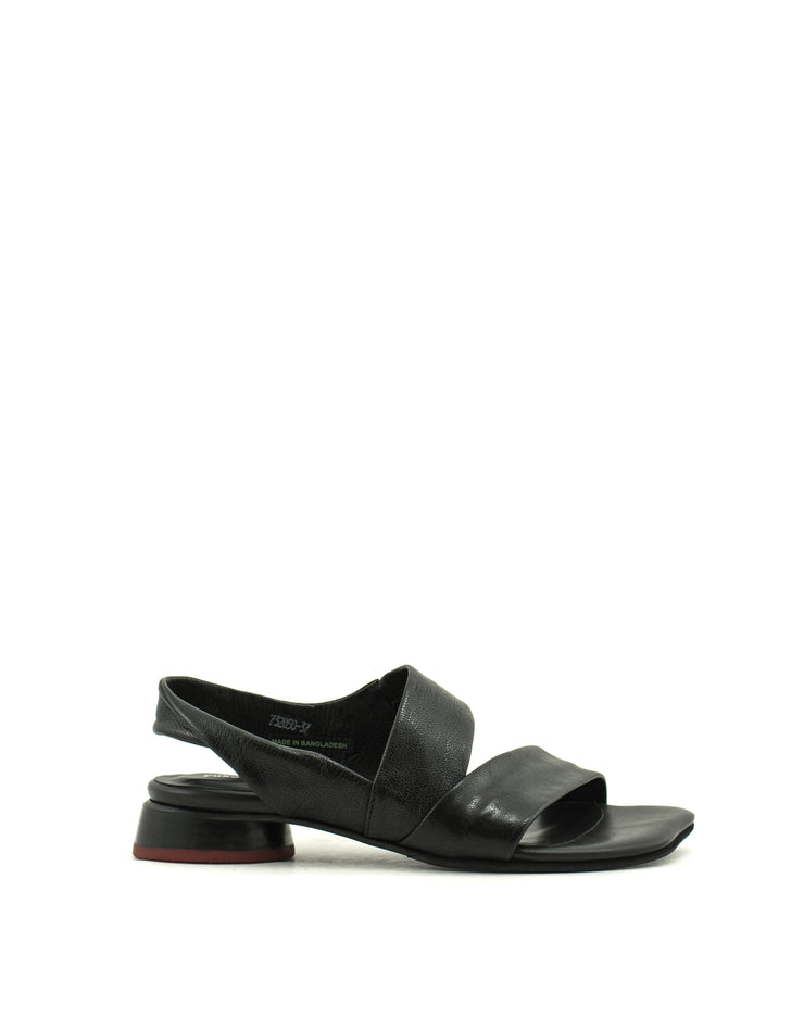 Yuko Imanishi — 732050 Saya Strap Sandal - Black