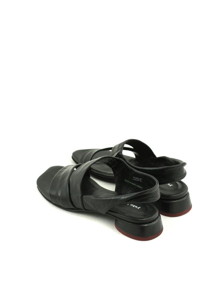 Yuko Imanishi — 732050 Saya Strap Sandal - Black