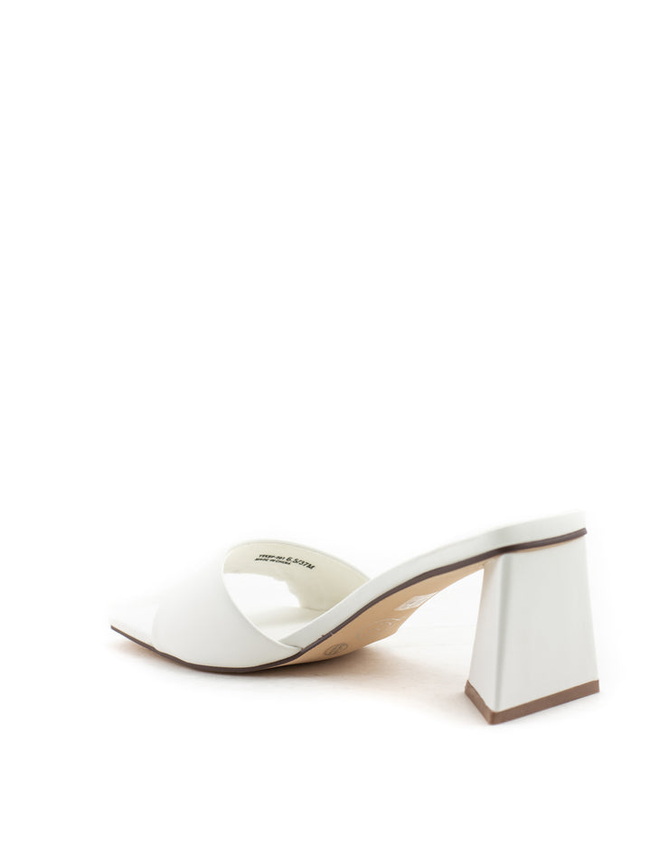 Chinese Laundry — Yanda Sandal - White