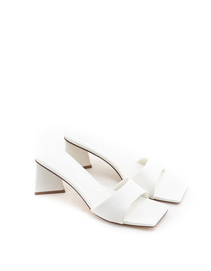 Chinese Laundry — Yanda Sandal - White