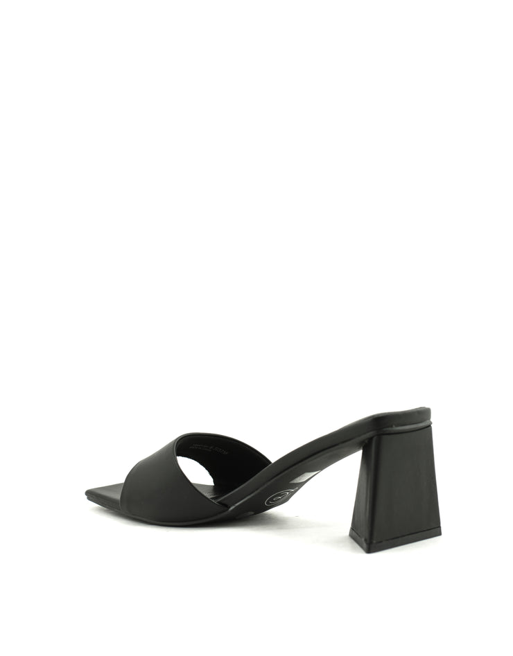 Chinese Laundry — Yanda Sandal - Black